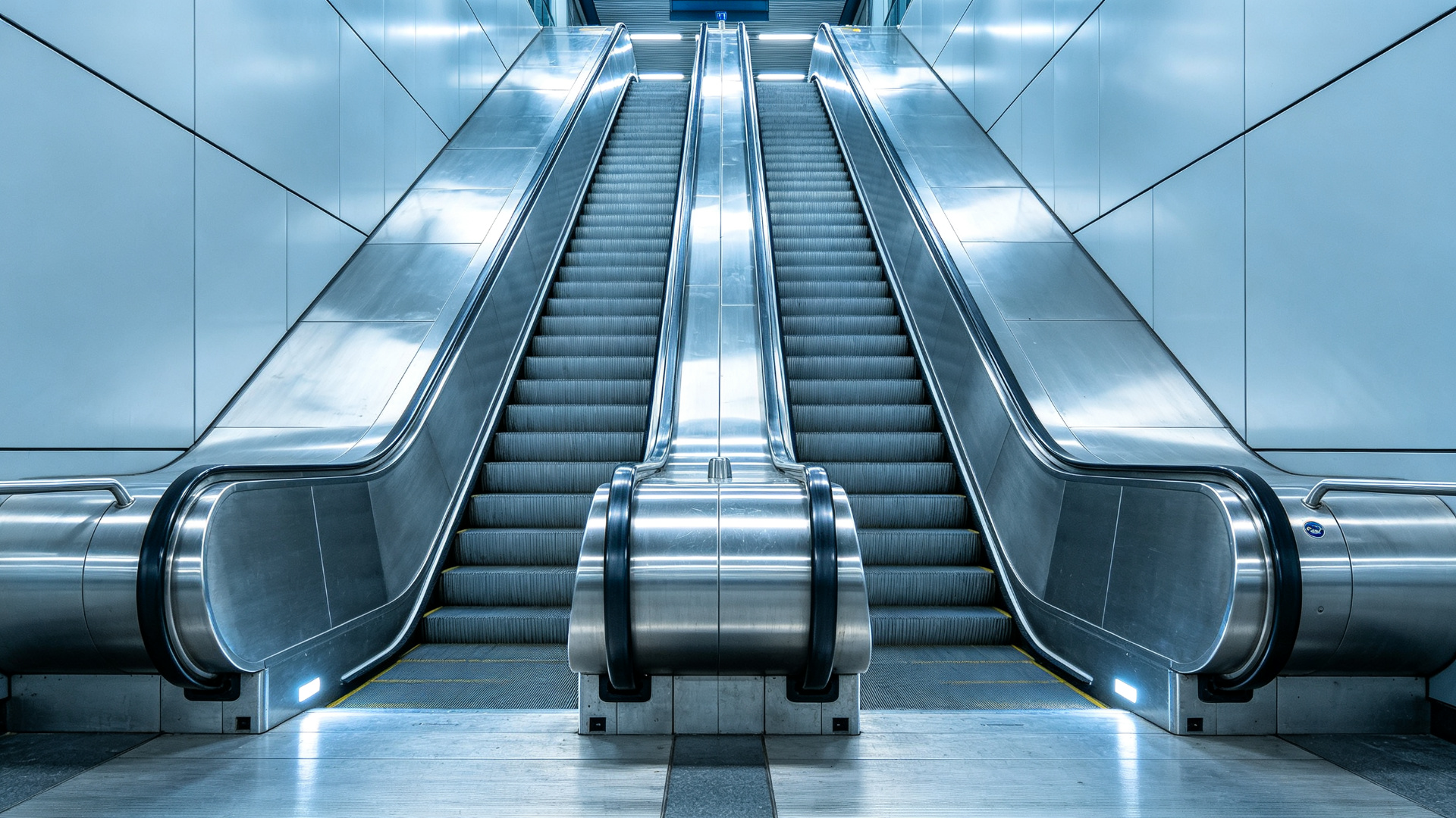 Heavy-duty escalator in a public transport station
