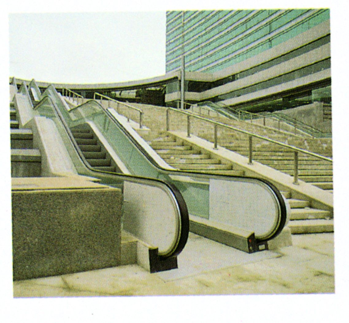 Outdoor escalator